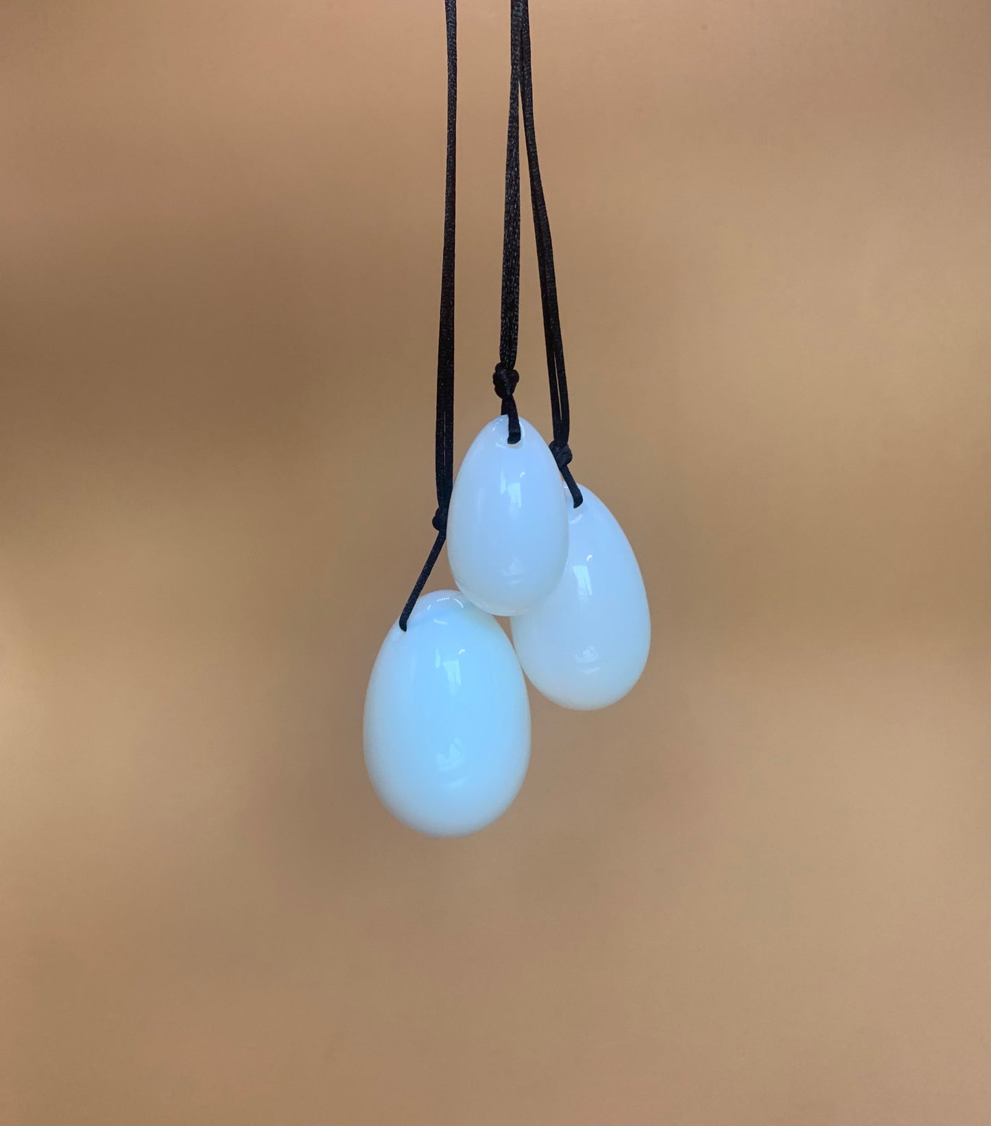 Huevos Yoni de ópalo blanco